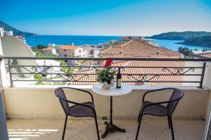 Apartments Charme - 3-star hotels in Becici