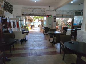 Dios es Fiel - Ali Hotel