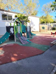Camping Agde Mobil home 4 places , climatisé