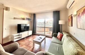 Large Apartment Side Sea View Benalbeach