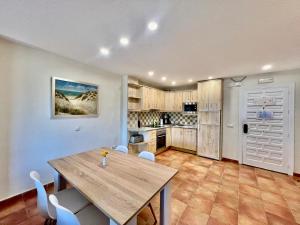 Large Apartment Side Sea View Benalbeach