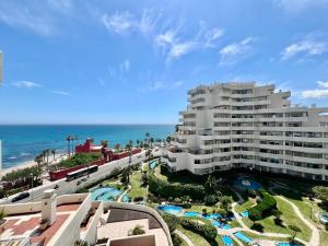 Large Apartment Side Sea View Benalbeach