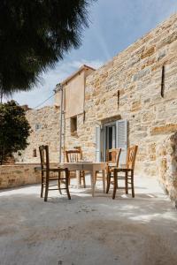 KINI Terra Chios Medieval Stone Home with Parking