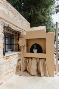 KINI Terra Chios Medieval Stone Home with Parking