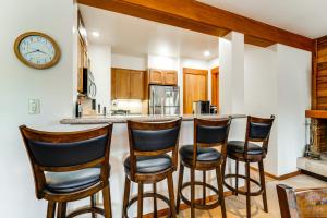 Hike, Sled and Ski! Cozy Tahoe City Condo with Hot Tub