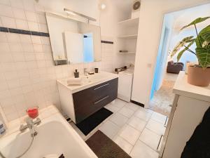 Appartements 10-minute walk to Zenith and Palais des Sports : photos des chambres