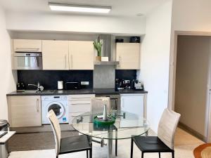 Cannes Centre - 500m Palais de Festival - Banane