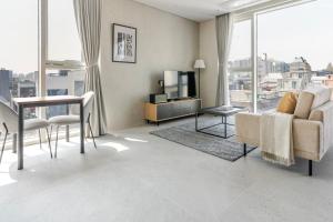 Blueground ID14 Nonhyeon City view AC SEL-14