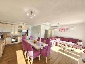 Modern villa with jacuzzi, beautiful sea view, near Split! Villa 36A