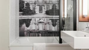 Hotels Campanile NATURE - Aix En Provence Meyreuil : photos des chambres