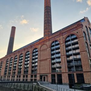 New Listing- 2 Bedroom Riverside Chelsea Apartment