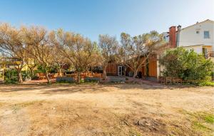 Nice Apartment In Povljana With Wifi