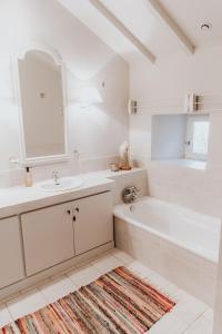 Maisons de vacances le bois de Selves - Maison authentique avec vue exceptionnelle : photos des chambres