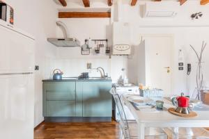 Monolocale sui tetti di Bologna - Via Indipendenza