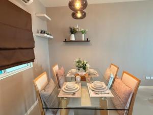 Townhome 3BR 2baths near Airport and Old town