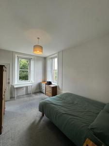 Large Modern Flat Sleeps 10