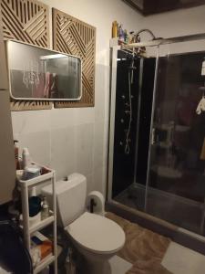 Maisons de vacances Maison confortable a Comps-la-Grand-Ville avec jardin : photos des chambres