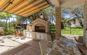 Amazing Apartment In Rab With Wifi 