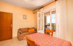 Amazing Apartment In Rab With Wifi 