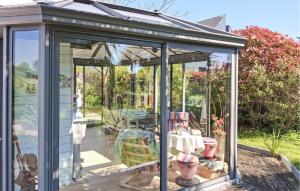 Maisons de vacances Cozy Home In Loctudy With Wifi : photos des chambres