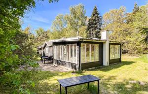 3 Bedroom Cozy Home In Fårevejle