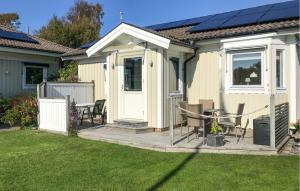 1 Bedroom Gorgeous Home In Åsa