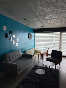 HOM l Estudio Nuevo a estrena Preciosa Vista al mar