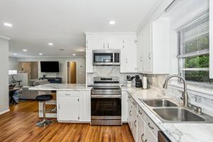 2967 Swan Lane