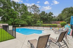 2967 Swan Lane