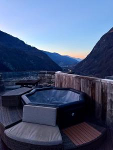 Lodges La tour du Chateau - Jacuzzi sur le toit : photos des chambres