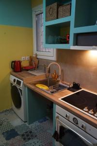 Retro private room in common apartment