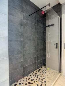 Parking privé en résidence - Central - 3 lits 180, 160, 140 cm