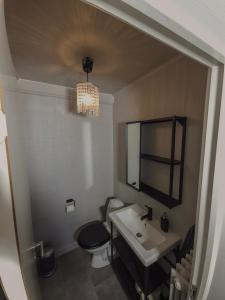 Bright flat with stunning view!