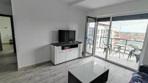 AdoraPark 2025 Floor 10th Best City-Park View ChrysFlatty6