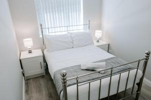 Morville Court - 2 bed house with office