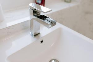 Morville Court - 2 bed house with office