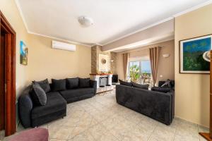 Grekodes Kera, seafront villa