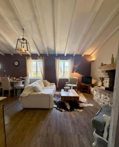 Maisons de vacances Le Mas de Cabrieres : Maison 4 Chambres
