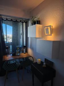 Appart neuf et cosy 2 personnes center port Cap dAgde