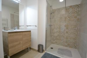 Appartement Uzès, piscine, climatisation, parking privé