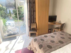 Hotels Hotel Victor Hugo : photos des chambres
