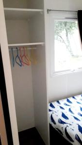 Mobile home moderne dans un camping 4 étoiles avec piscine à 300m de la plage !