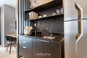 Estúdio moderno c piscina em São Paulo YOU1203