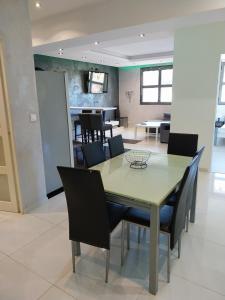 Appartements Spacieux appartement moderne : photos des chambres