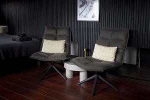 Houseboat-Amsterdam-Classic