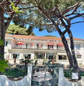 LOGIS Hotel Restaurant Le KALLISTE