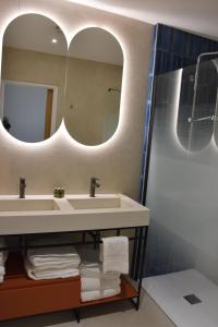 Hotels LOGIS Hotel Restaurant Le KALLISTE : photos des chambres