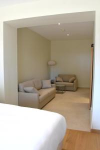 Hotels LOGIS Hotel Restaurant Le KALLISTE : photos des chambres