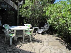 Coquillages et Crustacés - Piscine & Tennis