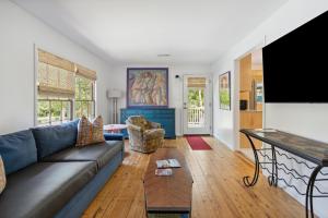 Pet Friendly Folly Vacation Three Bedroom Cottage 317 East